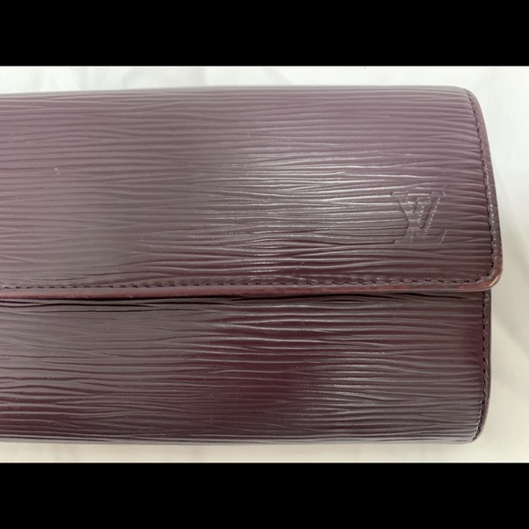 Louis Vuitton Long Epi Leather Wallet - Picture 2 of 11